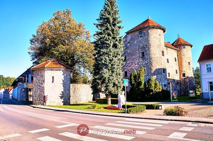 Studio Apartman Centar Оґулин Екстер'єр фото